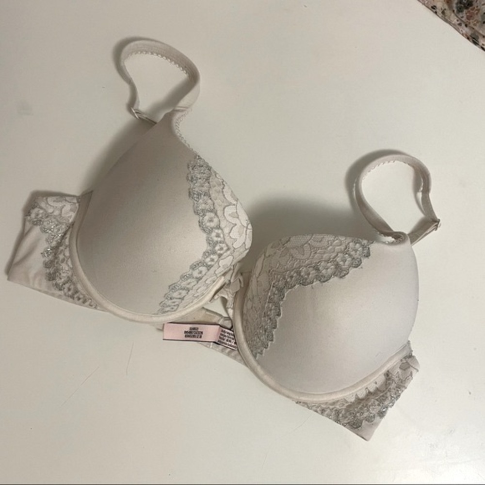VS Bra